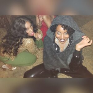 Anika Noni Rose Instagram - I haven’t known what to say. I hate this.

This first pic isn’t where we met, it’s where we solidified. We played sisters, and realized we actually looked alike. There are many pics with us having the same facial expressions or body position, unplanned. 
We realized pulling out of the set parking lot one night that we had the same car in different colors. 

Our roots were from the same city, and we decided we were probably cousins. Doesn’t matter if we were or not- we had decided. 

We called each other the Wondertwins. We talked about deep life things, and real silly stuff. I taught her how everybody looks like an animal. She didn’t believe it- till she did. 

A beautiful singer, a sensitive spirit, an art lover, a polyglot, a talented actor. She was well read, well traveled, and  a bad-ass cook. She was brave. 

We riffed off of each other and laughed until we cried. 
She was a singular being.
She was the Jolly Green Giant to my sprout. 

She was kind and funny and smart and full of depth and love. And like a true Virgo, she had things she’d never tell. Including this illness. 

I will miss you so much Erica. This was shocking and awful, but you did it (as usual) your way. 

Fly high. I love you. 

Erica Ash 
Sept. 19, 1977-July 28, 2024

🧡🕊️🙏🏽

#EricaAsh