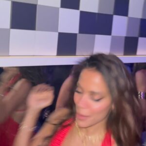 Anitta Instagram - Um verão dessessssss