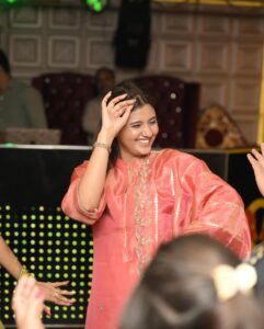 Actress Anjali Arora HD Instagram Photos and Wallpapers July 2024