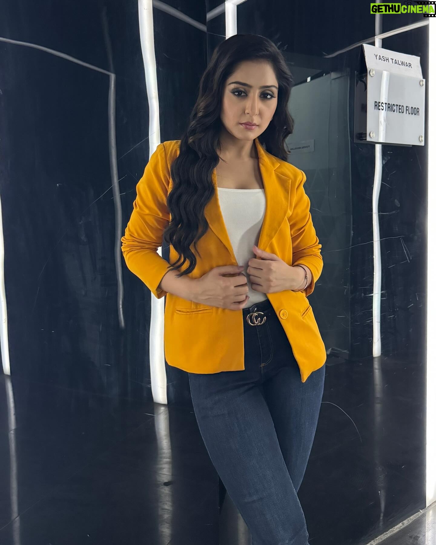 Anjali Tatrari - 65.4K Likes - You have galaxies inside your head. Stop letting people tell you you cannot shine ✨
#anjalitatrari