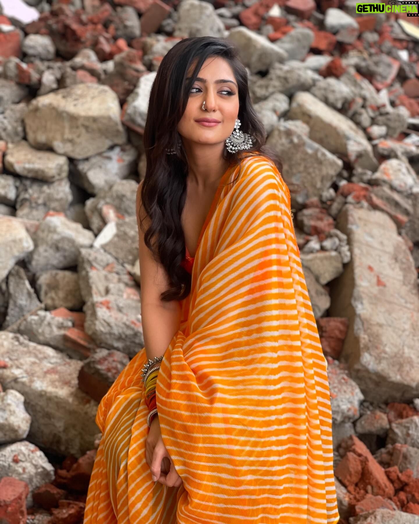 Anjali Tatrari - 39.2K Likes - 🧡
📸 - @anusoru kaafi aesthetic 🤭🧱
#anjalitatrari
