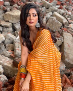 Anjali Tatrari Instagram - 🧡

📸 - @anusoru kaafi aesthetic 🤭🧱 

#anjalitatrari