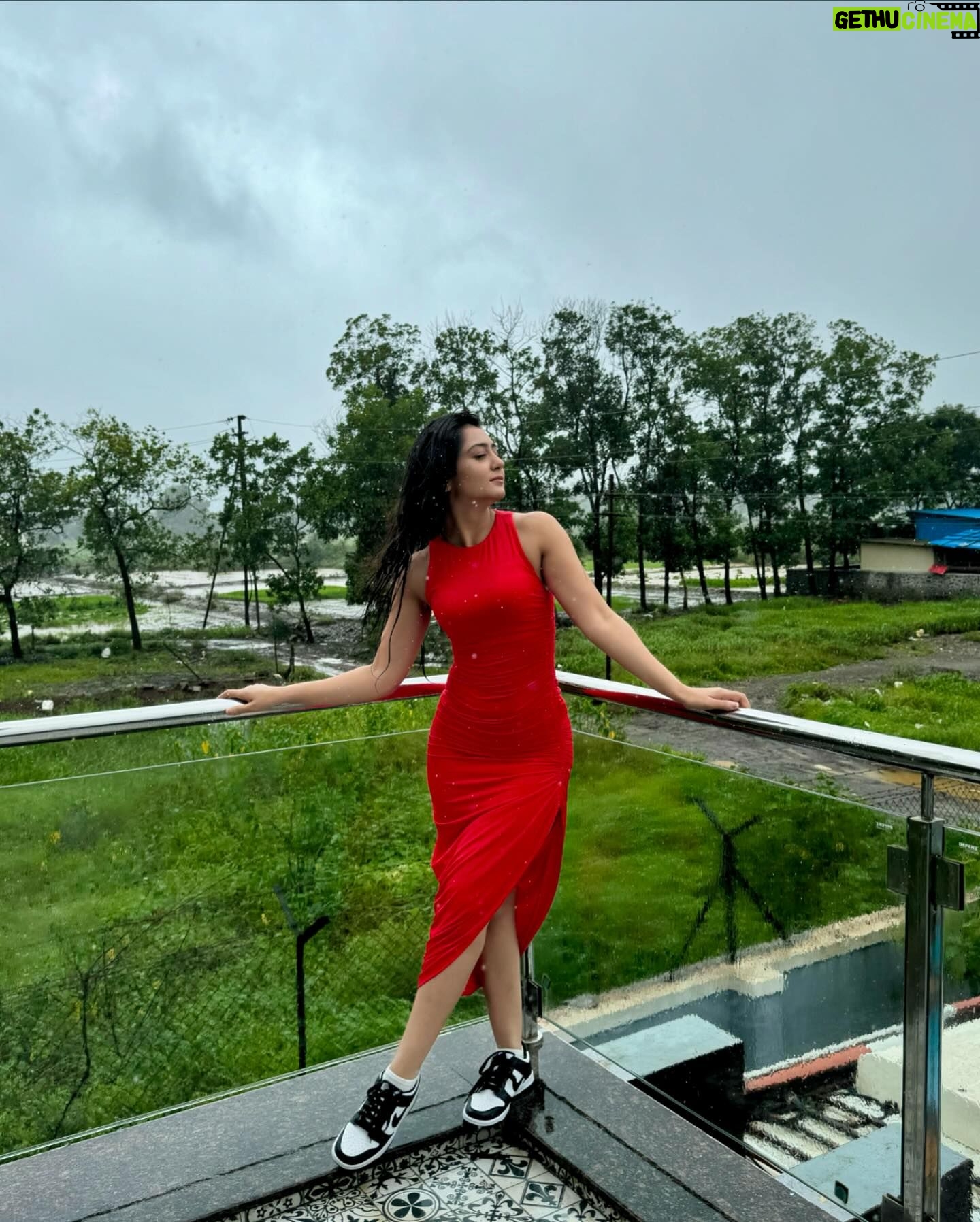 Anjali Tatrari - 52.5K Likes - Due to personal reasons, I will be shining brightly and unapologetically for the foreseeable future 🤍
Grateful.
#anjalitatrari