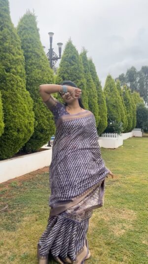 Anjana Srinivas Instagram - 🌸❤️🌸

#feelgood #syuthidesignerstudio #sareelove #reels #treding #tredingreels
