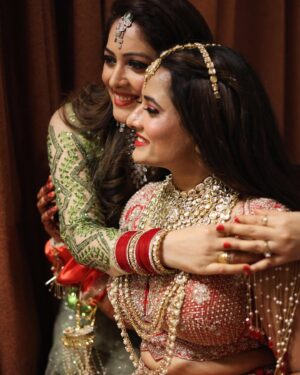 Anju Jadhav Instagram - Happiest Birthday My Preetiest 🎂🎁❤️wishing you the world’s happiness 😘😘love you loadssss❤️❤️
