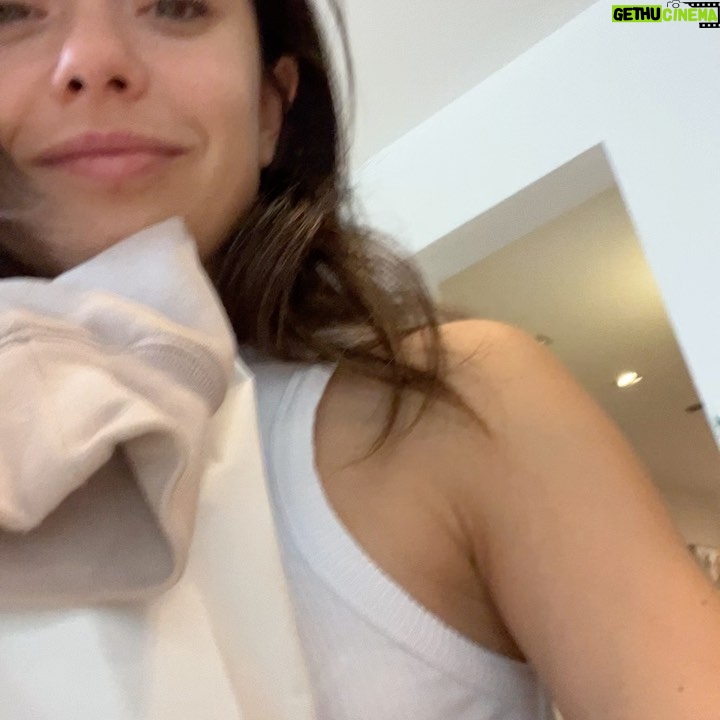 Anna Castillo - 79.2K Likes - 🦆🦆