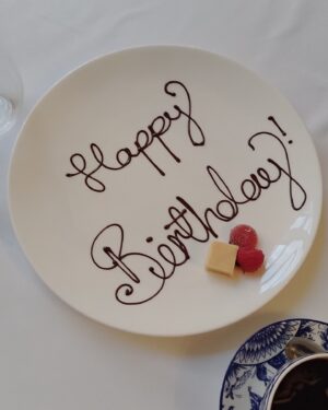 Anna Passey Instagram - The nicest early birthday suprise from KP 🤍

At our favourite @theartschoolrestaurant 

Thanks for a lovely evening @porkyaskew 💫
