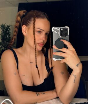 Anne-Marie Instagram - It is definitely the hardest thing working and being a mumma. I mean, it’s the hardest thing JUST being a mumma without the working part! So many people made it look so easy hahaha 😅😅 but here we are, peas in a pod. We’re doing it. She is so beautiful and so chunky and so perfect. 

ALSO, having the BEST shows this summer has helped 🙏🙏🙏 beautiful new memories made with all of you. Cannot wait for you to see what’s coming next ⭐️⭐️⭐️⭐️⭐️