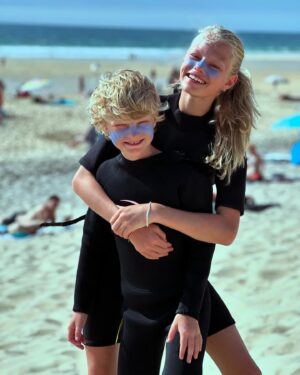 Annelien Coorevits Instagram - Surf vibes @elena @Luís 🏄