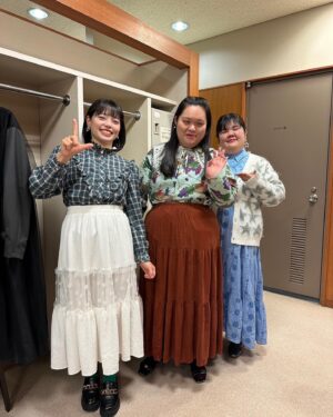 Anri Instagram - 最近の可愛い衣装たち💕

《ぼる塾×トモニー》
はるちゃん
ブラウス @lanan_select 
カーディガン @little_trip_to_heaven 

わたし
シャツ @lanan_select 
ニット @big_time_shimokitazawa 
スカート @punyus 

田辺さん
カーディガン @lanan_select 

👨‍👩‍👦アクセサリー @kiki2_clothing 

《ラヴィット》
はるちゃん
@big_time_shimokitazawa 

田辺さん
シャツ @big_time_shimokitazawa 
スカート @little_trip_to_heaven 

わたし
シャツ @punyus 
☆カーディガン @lanan_select 

👨‍👩‍👦アクセサリー @kiki2_clothing 

《ラヴィット》
はるちゃん
トップス @big_time_koenji 
パンツ @moyan_ecri_official 

田辺さん
ニット @big_time_koenji 

わたし
シャツ @big_time_koenji 
ベスト @nugu__official  @nugu__store 
スカート @big_time_koenji 

👨‍👩‍👦アクセサリー @kiki2_clothing 

《ラヴィット》
はるちゃん
ブラウス @nugu__official  @nugu__store 
ビスチェ @little_trip_to_heaven 
スカート @little_trip_to_heaven 

田辺さん
リボンタイブラウス @flamingo_2nd 
ベスト @nugu__official  @nugu__store 

わたし
シャツ @harajukuchicago_official 
スカート @harajukuchicago_official 

👨‍👩‍👦アクセサリー @kiki2_clothing 

《つぶれない店》
はるちゃん
ブラウス @little_trip_to_heaven 
スカート @nugu__official  @nugu__store 

田辺さん
シャツ @little_trip_to_heaven 

わたし
シャツ @nugu__official  @nugu__store 
ニット @nugu__official  @nugu__store 

👨‍👩‍👦アクセサリー @kiki2_clothing 

《ラヴィット》
はるちゃん
インナー @nugu__official  @nugu__store 
ブラウス @kiki2_clothing 
スカート @nugu__official  @nugu__store 

わたし
つけ襟 @asknowaspinky 
ブラウス @flamingo_2nd 
スカート @aileen_by_groggrog_vintage 

田辺さん
つけ襟 @asknowaspinky 
シャツ @nugu__official  @nugu__store 

👨‍👩‍👦アクセサリー @kiki2_clothing 

《お菓子のイベント》
はるちゃん
ブラウス @lanan_select 

わたし
ブラウス @flamingo_2nd 
スカート @asknowas_olaca 

田辺さん
シャツ @flamingo_2nd 

《クワイエット・プレイス：DAY １イベント》
はるちゃん
🐈トップス @flamingo_2nd 
スカート @romantic_standard 

田辺さん
Tシャツ @asknowas_olaca 

《ラヴィット》
はるちゃん
トップス @topofthehill_shimokitazawa 
スカート @topofthehill_shimokitazawa 

わたし
ブラウス @big_time_koenji 

田辺さん
シャツ @big_time_koenji 
スカート @topofthehill_shimokitazawa 

🧑‍🧑‍🧒アクセサリー @kiki2_clothing 

《ラヴィット》
はるちゃん
ブラウス @big_time_shimokitazawa 
ワンピース @little_trip_to_heaven_koenji 

わたし
ブラウス @big_time_shimokitazawa 

田辺さん
シャツ @big_time_shimokitazawa 

👨‍👩‍👦アクセサリー @kiki2_clothing