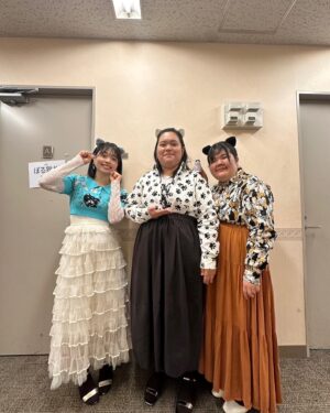 Anri Instagram - 最近の可愛い衣装たち💕

《ぼる塾×トモニー》
はるちゃん
ブラウス @lanan_select 
カーディガン @little_trip_to_heaven 

わたし
シャツ @lanan_select 
ニット @big_time_shimokitazawa 
スカート @punyus 

田辺さん
カーディガン @lanan_select 

👨‍👩‍👦アクセサリー @kiki2_clothing 

《ラヴィット》
はるちゃん
@big_time_shimokitazawa 

田辺さん
シャツ @big_time_shimokitazawa 
スカート @little_trip_to_heaven 

わたし
シャツ @punyus 
☆カーディガン @lanan_select 

👨‍👩‍👦アクセサリー @kiki2_clothing 

《ラヴィット》
はるちゃん
トップス @big_time_koenji 
パンツ @moyan_ecri_official 

田辺さん
ニット @big_time_koenji 

わたし
シャツ @big_time_koenji 
ベスト @nugu__official  @nugu__store 
スカート @big_time_koenji 

👨‍👩‍👦アクセサリー @kiki2_clothing 

《ラヴィット》
はるちゃん
ブラウス @nugu__official  @nugu__store 
ビスチェ @little_trip_to_heaven 
スカート @little_trip_to_heaven 

田辺さん
リボンタイブラウス @flamingo_2nd 
ベスト @nugu__official  @nugu__store 

わたし
シャツ @harajukuchicago_official 
スカート @harajukuchicago_official 

👨‍👩‍👦アクセサリー @kiki2_clothing 

《つぶれない店》
はるちゃん
ブラウス @little_trip_to_heaven 
スカート @nugu__official  @nugu__store 

田辺さん
シャツ @little_trip_to_heaven 

わたし
シャツ @nugu__official  @nugu__store 
ニット @nugu__official  @nugu__store 

👨‍👩‍👦アクセサリー @kiki2_clothing 

《ラヴィット》
はるちゃん
インナー @nugu__official  @nugu__store 
ブラウス @kiki2_clothing 
スカート @nugu__official  @nugu__store 

わたし
つけ襟 @asknowaspinky 
ブラウス @flamingo_2nd 
スカート @aileen_by_groggrog_vintage 

田辺さん
つけ襟 @asknowaspinky 
シャツ @nugu__official  @nugu__store 

👨‍👩‍👦アクセサリー @kiki2_clothing 

《お菓子のイベント》
はるちゃん
ブラウス @lanan_select 

わたし
ブラウス @flamingo_2nd 
スカート @asknowas_olaca 

田辺さん
シャツ @flamingo_2nd 

《クワイエット・プレイス：DAY １イベント》
はるちゃん
🐈トップス @flamingo_2nd 
スカート @romantic_standard 

田辺さん
Tシャツ @asknowas_olaca 

《ラヴィット》
はるちゃん
トップス @topofthehill_shimokitazawa 
スカート @topofthehill_shimokitazawa 

わたし
ブラウス @big_time_koenji 

田辺さん
シャツ @big_time_koenji 
スカート @topofthehill_shimokitazawa 

🧑‍🧑‍🧒アクセサリー @kiki2_clothing 

《ラヴィット》
はるちゃん
ブラウス @big_time_shimokitazawa 
ワンピース @little_trip_to_heaven_koenji 

わたし
ブラウス @big_time_shimokitazawa 

田辺さん
シャツ @big_time_shimokitazawa 

👨‍👩‍👦アクセサリー @kiki2_clothing