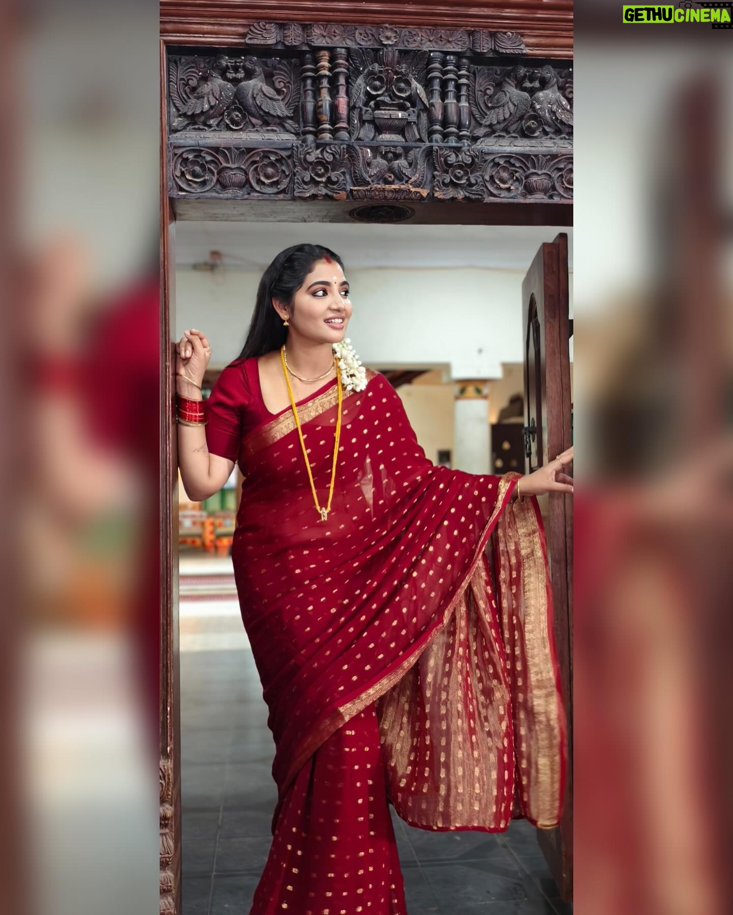 Anshita Akbarsha - 20.8K Likes - Wearing My Ummi’s 24 Years Old Saree✨This Saree Has Many Memories And Stories 🤍✨🧿
@dhulkargulami
#momssaree #memories #happy #love #momlife #mom #beautiful #smile #bepositive #behappy
