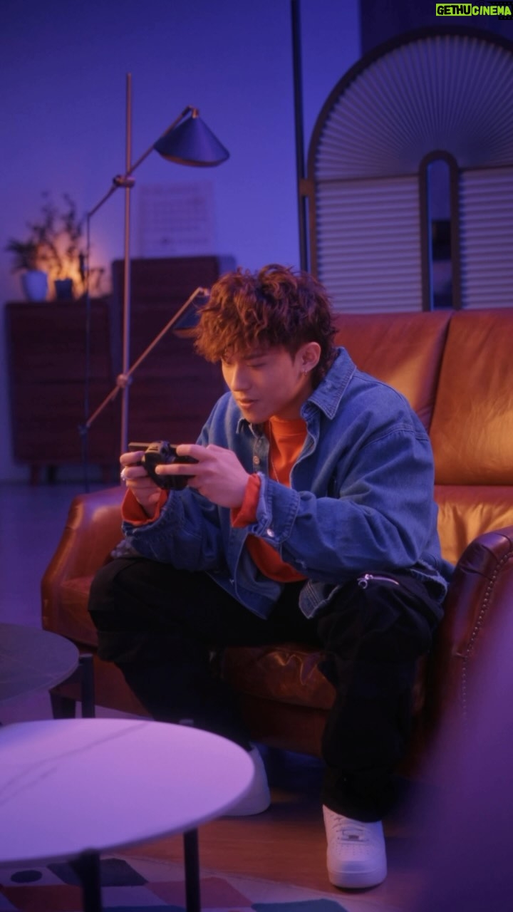 Anson Chan - 3 Likes - having a lotta fun with the ROG Phone 8 Pro 🎮 can y’all guess what my favourite game is? 😏
#ROGPhone8Series #ROGPhone8Pro #ROGHK #BeyondGaming
@Asusmobile.hk