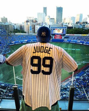 Anthony Instagram - 先日横浜スタジアムに阪神vsdenaベイスターズの試合を観に行ったんですが、完全にメジャーリーグ観に行ってるみたいな絵になりました

#アーロンジャッジ
#JUDGE99
#MLBのMVPはもちろん大谷選手を応援しております！！！