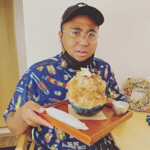 Anthony Instagram - 友達が美味いって絶賛しているカキ氷屋さんにきて食べてみたら絶品だった！

#カキ氷
#かき氷 
#カキ氷
#かき氷 
#カキ氷
#かき氷 
#八ヶ岳氷菓店 
#八ヶ岳氷菓店新検見川店 
#ただ1人カキ氷ちと恥ずかしかった
#いつかカップルできたい
#そんで
#たまたま
#偶然
#芸人をやめてしまった元同期が
#働いていた笑
#ティラミスのカキ氷まじうま