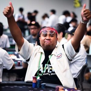 Anthony Instagram - ここ2〜3年ぐらいずっとポーカーの大会出てるなぁぁぁ

楽しいんだよなぁぁぁ

#しかしポーカーフェイス出来てない
#痩せたい
#ポーカー
#痩せたい
#強くなりたい
#海外のポーカー強い人大体ガリガリかマッチョ
#痩せたい