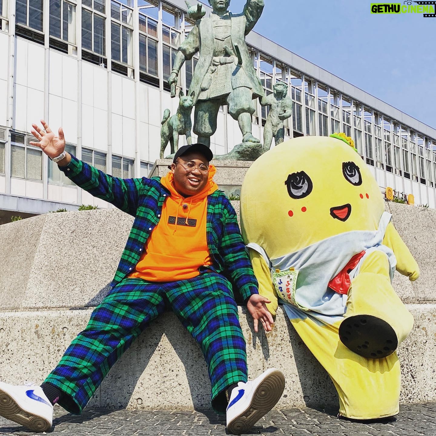 Anthony - 2.3K Likes - ふなっしーとの仲良し旅
今年も行って来ましたーーー!!!
#ふなのみくす
#ふなのみくす8
#2人で歩いてると街中で目立ちまくり