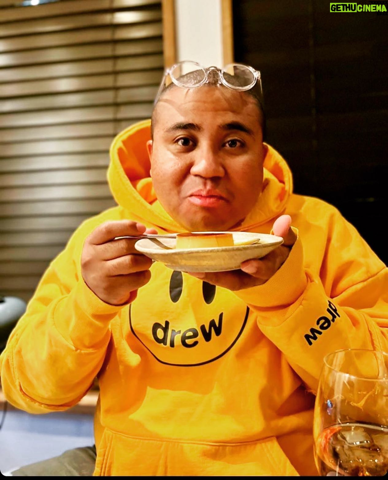 Anthony - 1.7K Likes - プリン食べてたら自分自身がプリンカラーのプリンの化け物みたいになっていた
#プリン
#🍮
#ぷりん
#🍮
#pudding
#🍮