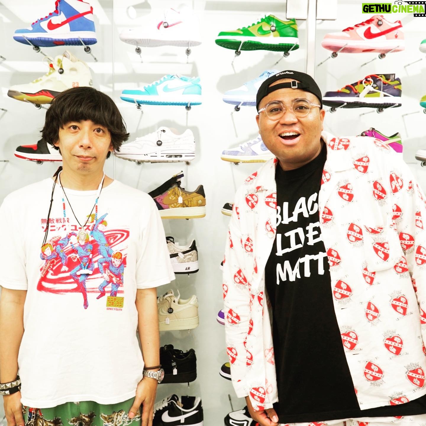 Anthony - 2.3K Likes - 12日SNKRDUNKとTHENETWORKBUSINESSのPOPUPで原宿で一日店長します!!!
13時過ぎぐらいからいますよ〜
みんな遊びにおいでおいで!!!
#スニーカーダンク
#snkrdunk
#thenetworkbusiness