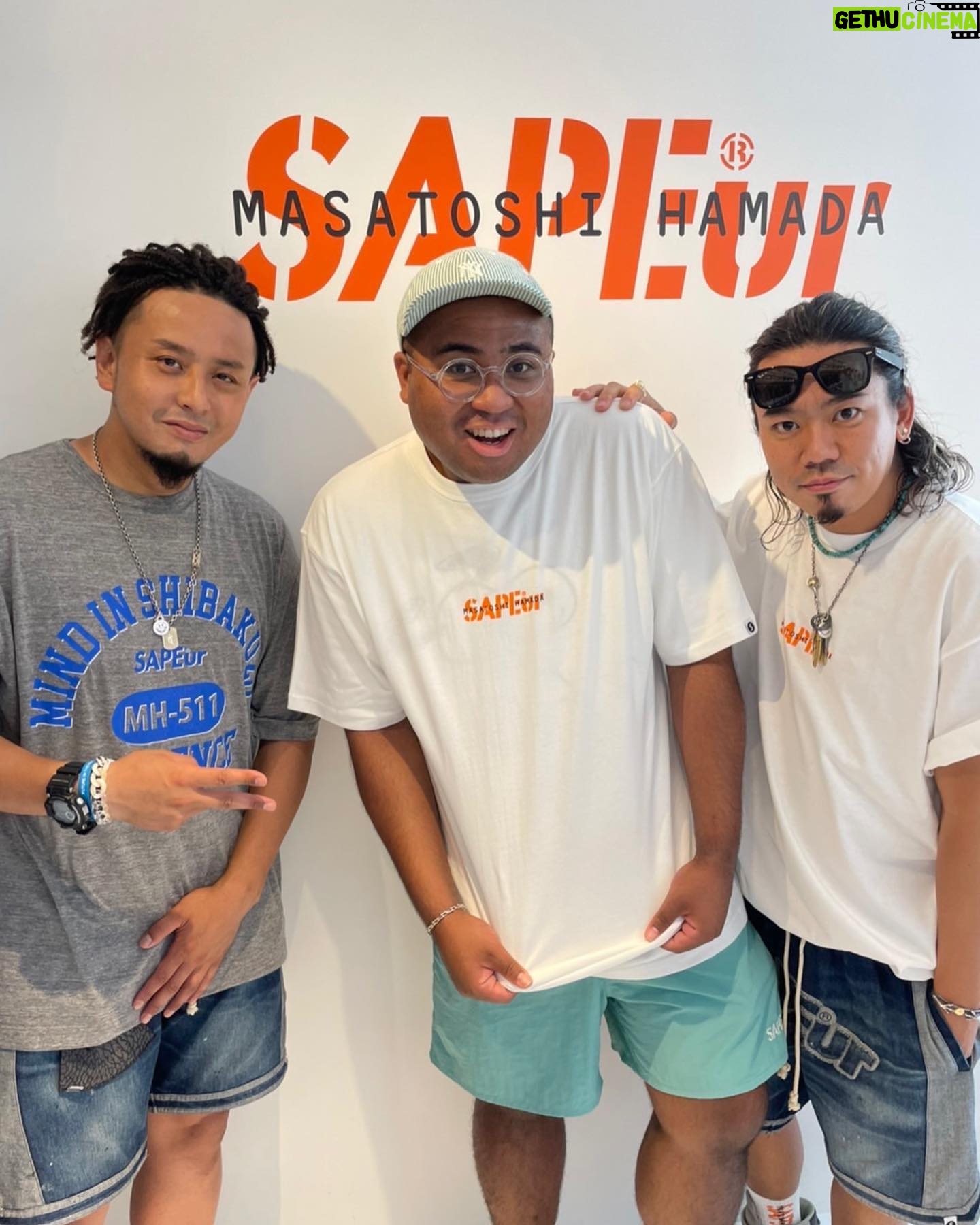 Anthony - 1.9K Likes - マイメン2人!!!
日頃からこの2人の努力は凄い!!!
#sapeur
@sapeur_official
@nobunaga__kicks
@mayjordan23
これからもよろしくっす!!!
