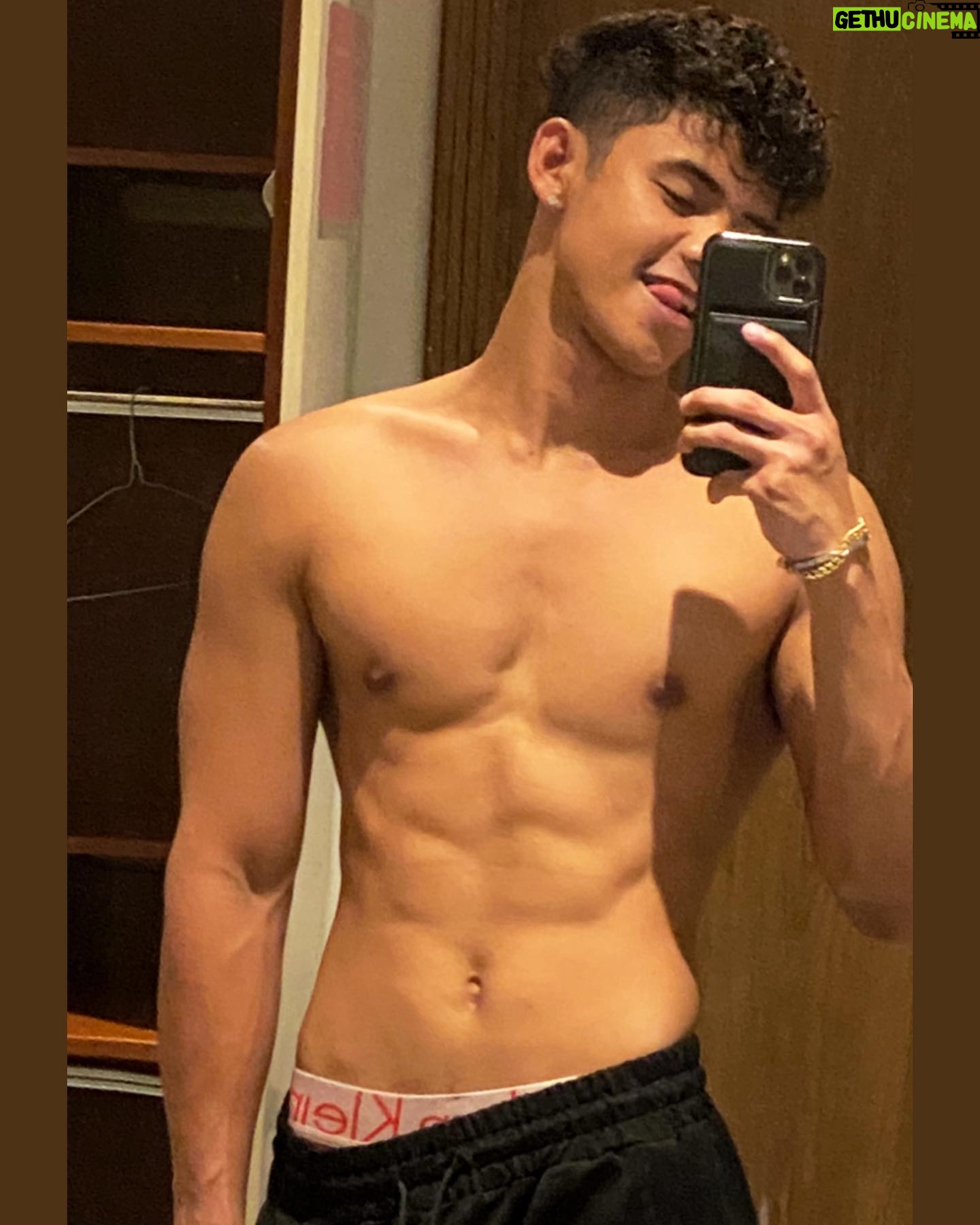 Anthony Flores - 7.1K Likes - Happy Valentine’s Day ❤️