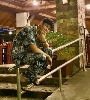 Anthony Flores Instagram - Goodnight! 🔥 

Thank you @mermaidclothing.ph