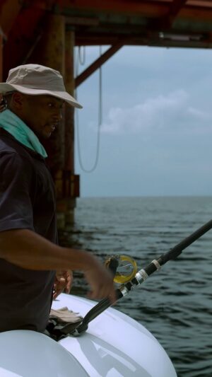 Anthony Mackie Instagram - It’s time to investigate one of the ocean's modern mysteries: why sharks are targeting fishing boats. Don't miss #SharkBeachWithAnthonyMackie, part of the four-week #SharkFest event starting June 30 on National Geographic, streaming July 1 on @DisneyPlus and @hulu.