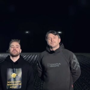 Anton Tymoshenko Instagram - Це я цілую один з 206 FPV (7-дюймові FOXEER), які були придбані на частину коштів з благодійного євротуру «На межі» (3,6 млн грн). 

Це наші з вами дрони. Ми купили їх разом. Дякую, що приходите. Хтось скаже, що жартики не на часі, але думаю нашим сусідам після зустрічі з цими fpv буде не смішно. Горніть вправо, там ще Сергій вам зробить низький уклін. 

Спочатку я запостив цей пост з піснею Kiss - I was made for loving you baby. Але виявляється якщо додати пісню, то відео заглючує. Тому тепер пост без пісні, але зі словами Притули. Думаю, хороший бартер.