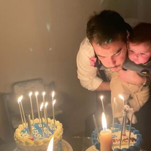 Antonino Monteleone Instagram - daddy’s birthday 🥳🎂
6 mesi tu 💙 e 39 io 👴🏻🤣