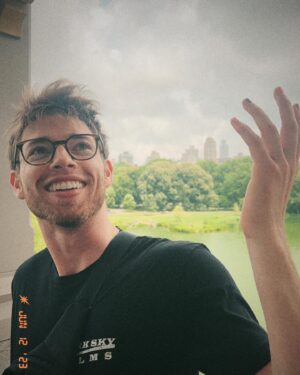 Antonio Cipriano Instagram - a short story 
based on true events 

slide one: hello? 

slide two: hey 

slide three: hi..?

slide four: hi 

slide five: hey :) 

slide six: beautiful day 

slide seven: you right 😌

fin