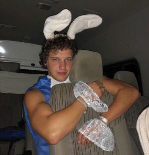 Antonio Marziale Instagram - 🐇