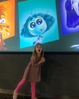 Antonio Villeroy Instagram - Ontem, fomos assistir ao filme Divertidamente 2.

E fomos à caráter pra fazer valer no título .