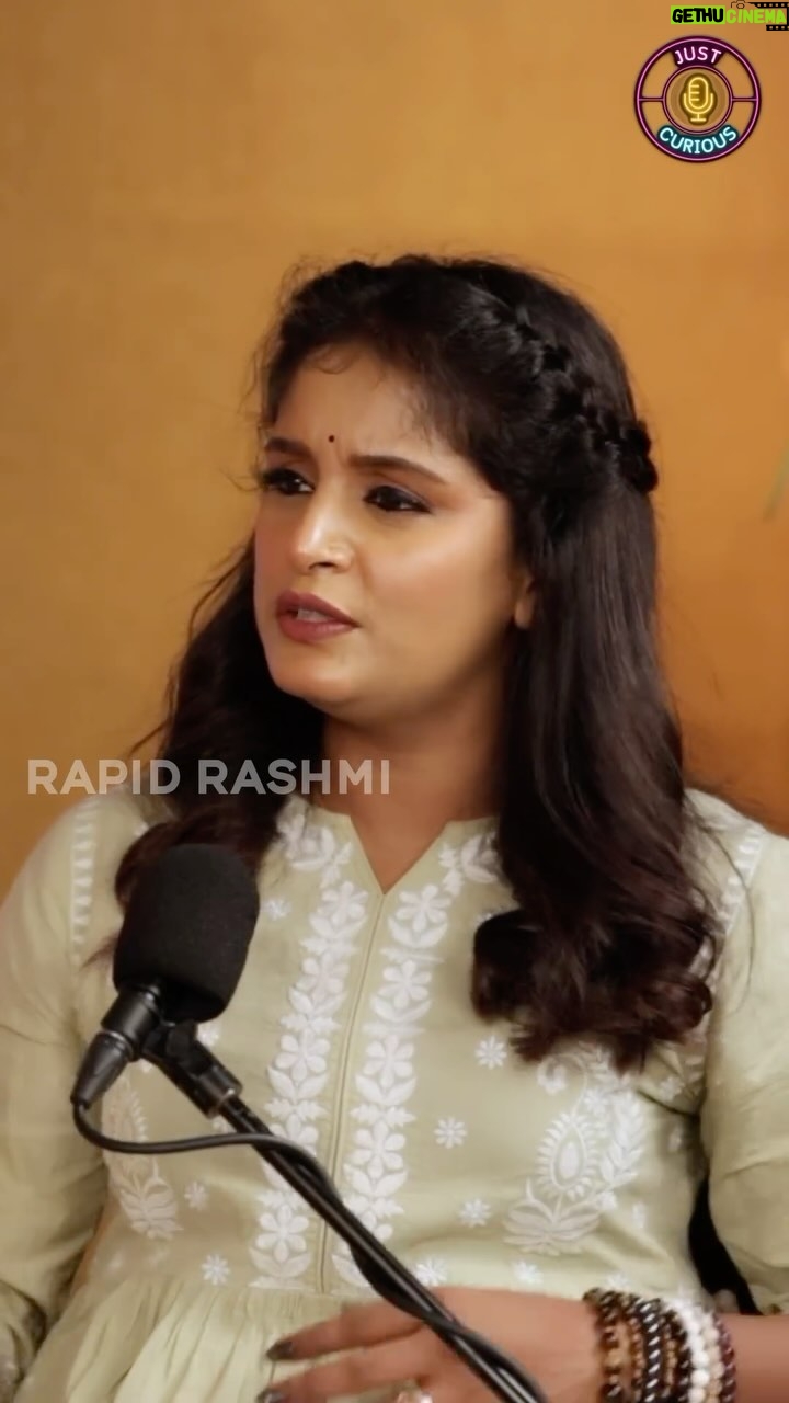 Anu Prabhakar - 2.6K Likes - Meeting Vishnu Sir for the first time! ✨ @anu.p.mukherjee walks down memory lane, sharing her real experiences with nervousness and fond memories from her early acting days on Just Curious.
Title Sponsor : @haierindia
Powered by : @reposeworld
Special Partner : @kmf.nandini
Apparel Partner : @reliance_fashionfactory
Hair: @vasanthi_hair_artist_
Makeup: @makeoverwith__amruthalohith
#vishnusir #rapidrashmi #justcurious #justcuriousbyrapidrashmi #sandalwoodindustry #kannadafilmindustry #kannadafilms