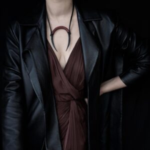 Anu Tera Instagram - • Curved Iron Necklace • #anutera #darkfashion #blacksmithing #darkelegance #gothicjewelry