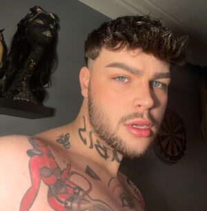 Anubis Finch Instagram - 🥩🥩🥩 back in my fitness bag for 5 minutes & convinced myself to post something. DRAG tomorrow. See you soon Cardiff!! x