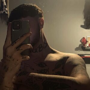 Anubis Finch Instagram - feb🫶🏼