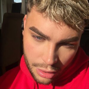 Anubis Finch Instagram - blonde ruveal