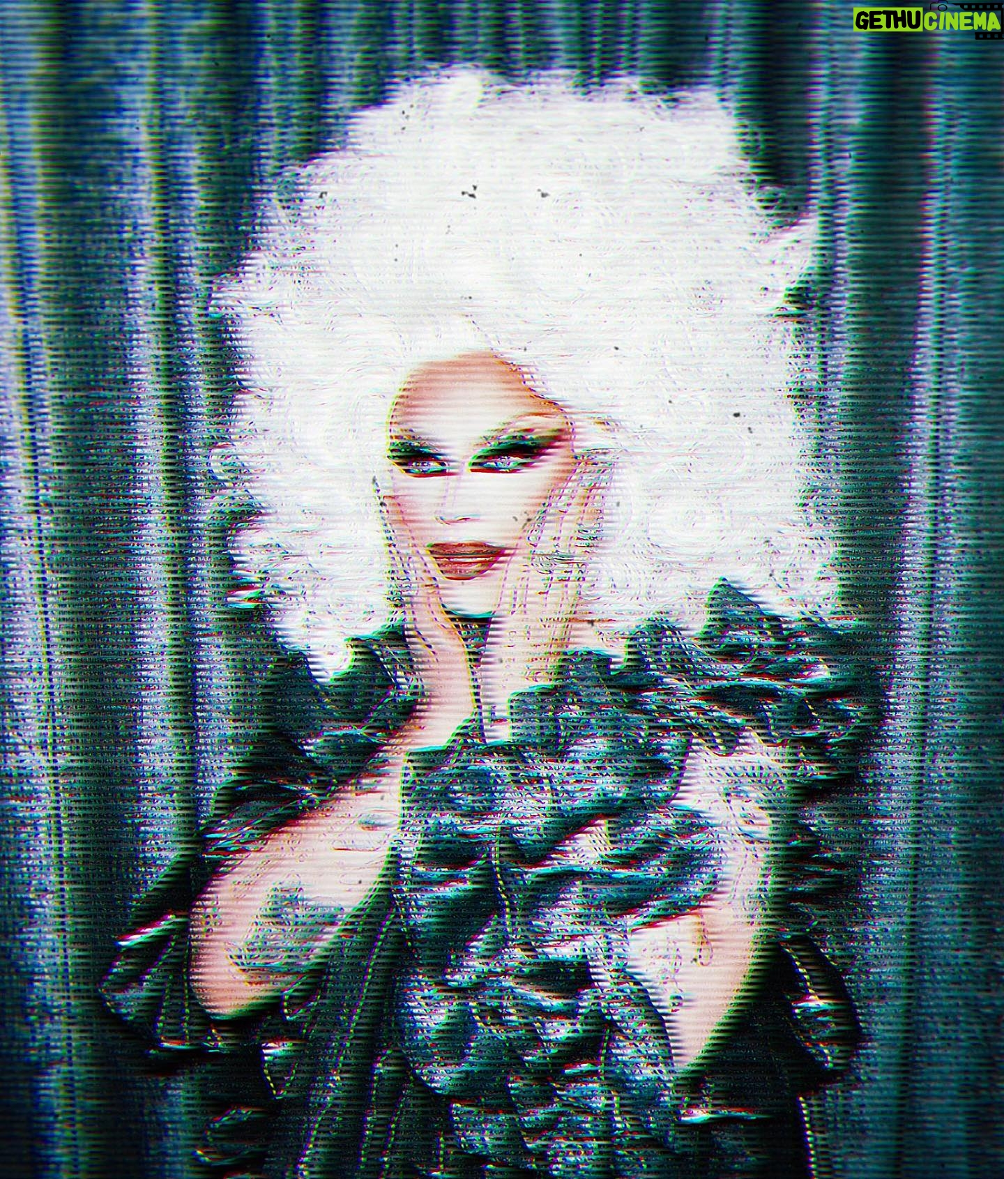Anubis Finch - 3.8K Likes - Do the curtains match the dress? 👀
🪙 fit by @malonfashion
👩🏼🦳 hair by @baehmbaehmwigs
📷 photos by @tianadaze
nails/mug by me
#ANUBIS #fashion #silver #chrome #drag #dragrace #dragqueen #queen #dragraceuk #makeup #barbie #vampire