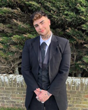 Anubis Finch Instagram - 🤍🖤🤍🖤🤍