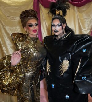 Anubis Finch Instagram - drag connn pt 1 ⚜️ thank you to everyone who came to see me this weekend at @rupaulsdragcon 🖤 was so much fun to see you all x #DragCon #rupaulsdragrace