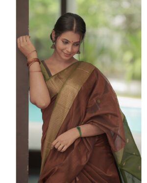 Anusha Hegde Instagram - ⭐️⭐️⭐️⭐️⭐️⭐️
Pc: @camerasenthil 
MUA: @jeevithamakeupartistry 
Saree: @kaarigai.sarees 
Organised by: @rrajeshananda