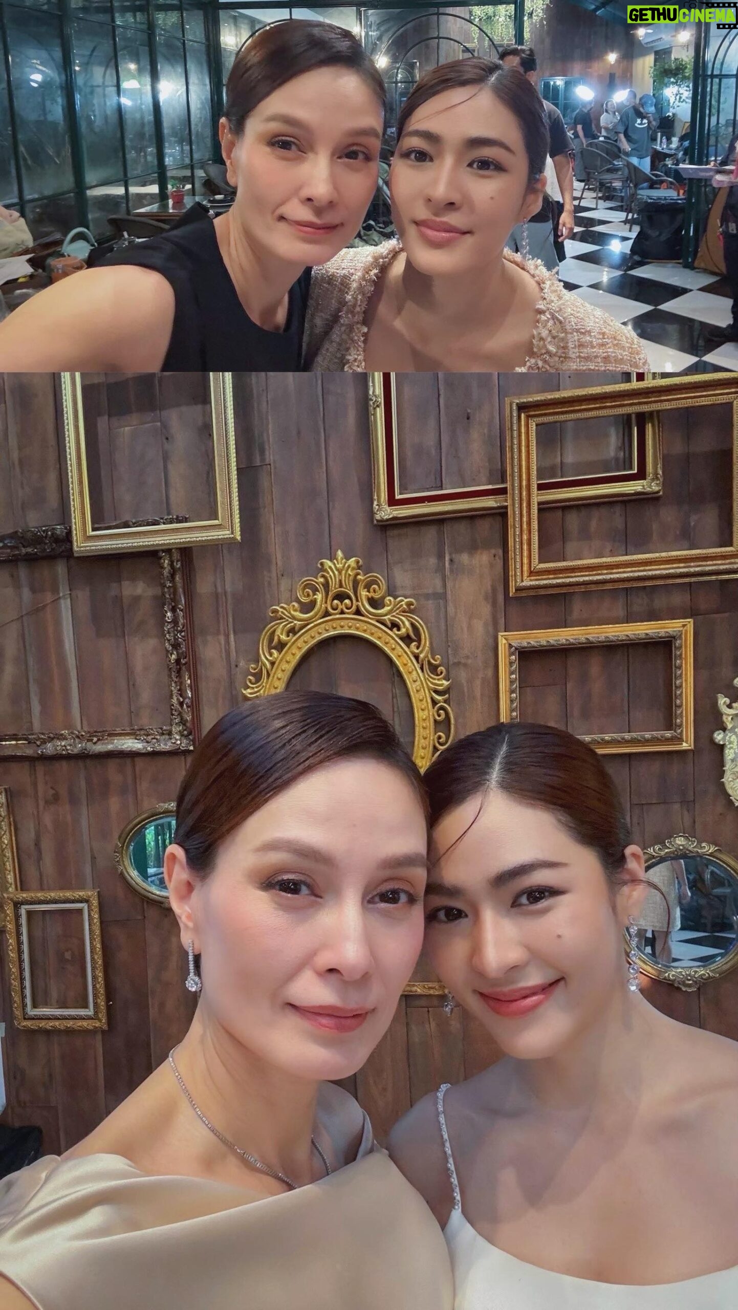 Apasiri Nitibhon - 51.9K Likes - เบื้องหลังเหมือนจะหลงลูกสะใภ้😋😂 ดูเขาส่งพลังกัน♥️💯
#ใจซ่อนรัก #thesecretofus
#งานอาภา
#เบื้องหลังบายอาภา😊