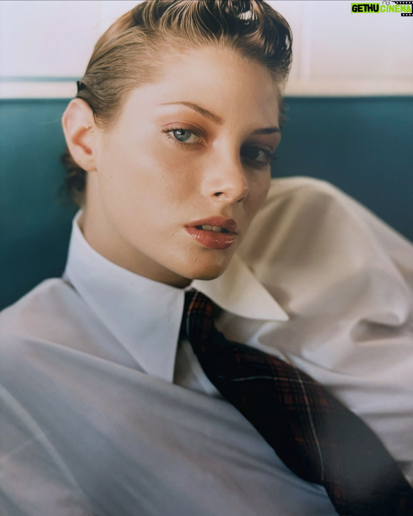April Bowlby - 8K Likes - Bebe 🪐🫧🧋