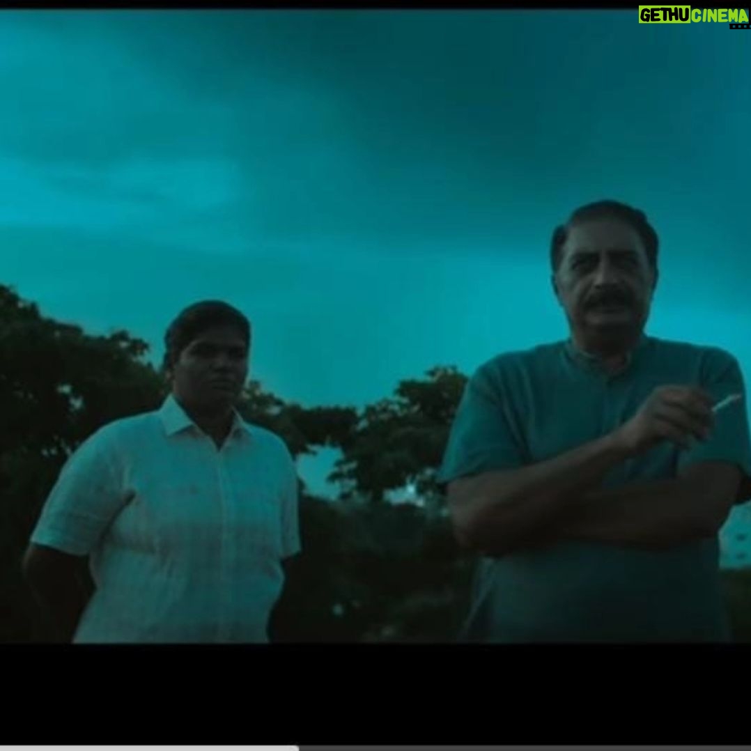 Aranthangi Nisha - 50.6K Likes - முழு திறமையும் நம்பிக்கையும் இருந்தால் உயரத்தை எட்டலாம் என்பது உங்களை பார்க்கும் பொழுதெல்லாம் எனக்கு ஒரு நம்பிக்கை வரும் சார், பழகுவதற்கும் சரி, பண்பிற்கும் சரி உங்களுக்கு நிகர் நீங்கள் மட்டும்தான், தொடர்ந்து எனக்கு உங்களோடு பயணிப்பதற்கு மூன்றாவது வாய்ப்பு ராயன் நன்றி சார், ரொம்ப சின்ன கதாபாத்திரம் தான் பண்ண முடியுமா நிஷா நீங்க கேட்கும் போது ரொம்ப சந்தோஷமா இருந்தது, எந்த கதாபாத்திரமா இருந்தாலும் உங்களுடைய இயக்கத்தில் பண்றது ரொம்ப சந்தோஷம் சார், நீங்க என் மேல வச்ச அன்பிற்கும் பாசத்திற்கும் ரொம்ப ரொம்ப நன்றி, உங்களுடைய ஐம்பதாவது படம் மிகப்பெரிய வெற்றி அடைய வாழ்த்துக்கள் சார், உங்களோடு பயணித்தது மிகப்பெரிய ஆனந்தம் வாய்ப்பிருக்கு நன்றி சார்.... சன் பிக்சர்ஸ் நிறுவனத்திற்கும் நன்றி, என்னை நேசிக்கும் அத்தனை பேருக்கும் நன்றி @dhanushkraja
@sunpictures