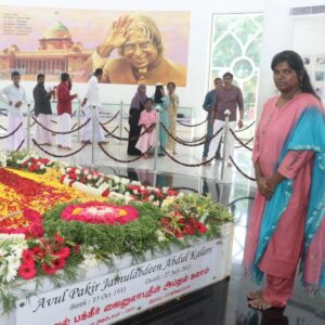 Aranthangi Nisha Instagram - என் நம்பிக்கை நாயகனின்  நினைவஞ்சலி, அவர் நினைத்ததை நாங்கள் விதைப்போம்...