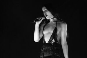 Arca Instagram - gracias bogotá! amo como cantaron y bailaron ❤️‍🔥 🇨🇴 me sentí acogida , tanto cariño y tanto respeto💐💐💐💐
fotos @bouccan 
Tour Manager
@itsgness 
Tour Director
@cameronjbstewart 
Production Manager
@ianmccarthylx 
Audio
@ohyesitsgabe 
@crackcrumz 
Lighting
@shaunvitamins 
Video
@carlossaez1 
Backline
@kyspleasecannotdie 
Flores
@palette_ldn 
@clairemac___flowers 
Glam
@judith.padron 
Asistente 
@kiikee__ 
Seguridad 
@somosseguridad_sspv 
🩷
@alisson_sdb