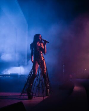 Arca Instagram - venezuela mi matria querida
💘

Tour Manager
@itsgness 
Tour Director
@cameronjbstewart 
Production Manager
@ianmccarthylx 
Audio
@ohyesitsgabe 
@crackcrumz 
Lighting
@shaunvitamins 
Video
@carlossaez1 
Backline
@kyspleasecannotdie 
Flores
@palette_ldn 
@clairemac___flowers 
Glam
@judith.padron 
Asistente 
@kiikee__ 
Seguridad 
@somosseguridad_sspv 
@alisson_sdb
📸 Pon:

📸@caimi_r @piamocam @danielj2511