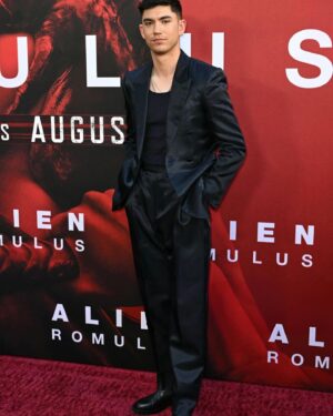Archie Renaux Instagram - Alien Romulus premiere at the historic Chinese theater in Hollywood! 

Styled by @krishanparmar_ 
Make up by @kmannmakeup 
Trim by @joshuaberrry
Suit @givenchy 
Watch @hublot