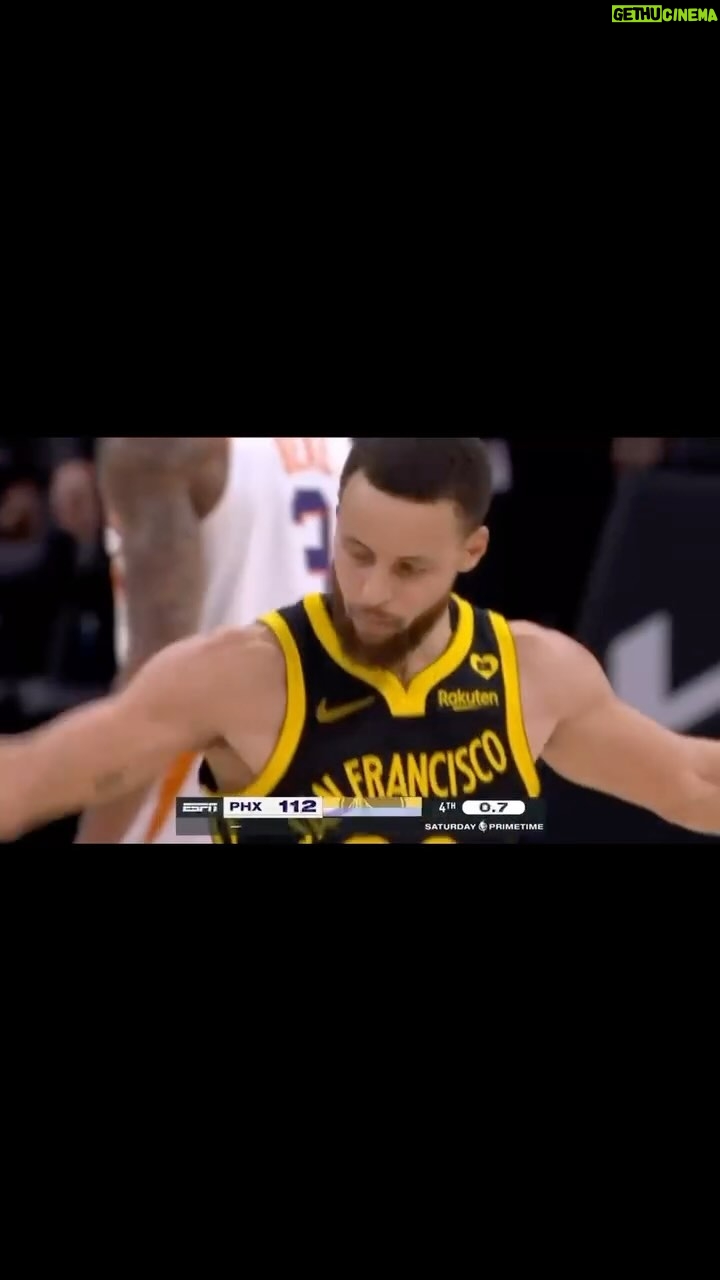 Ari Aguiar - 4K Likes - Stephen Curry é um monstro nesse jogo. Ele é incrível. Mais um game winner incrível. #nbanaespn #stephencurry30 #warriors