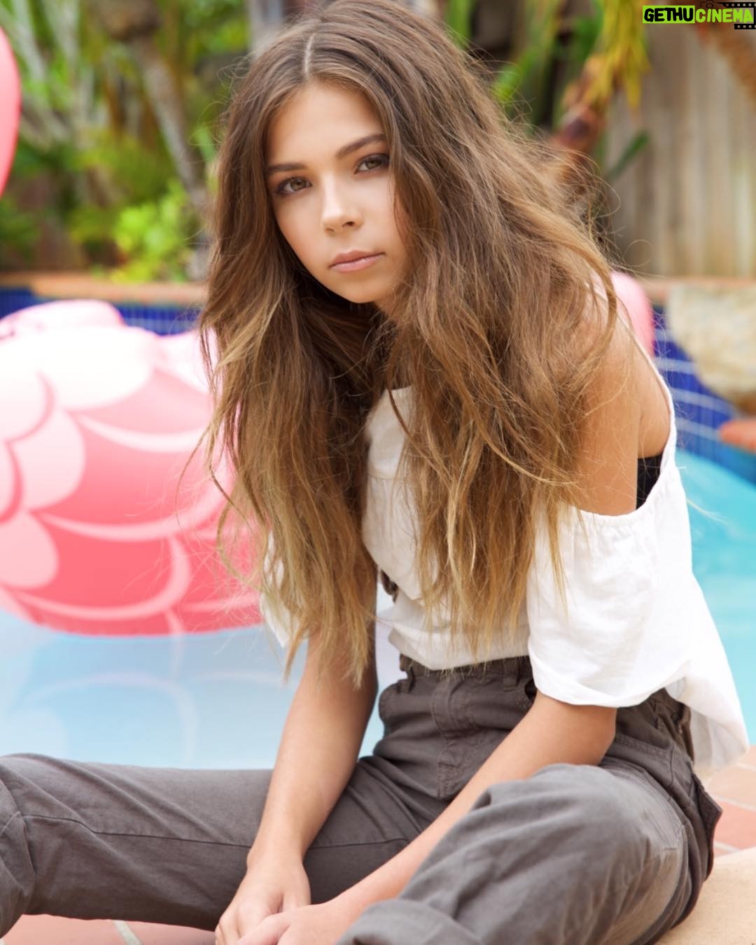 Aria Spinello - 2.1K Likes - Poolside and Looking for my bae..The Weekend šš»š#poolside #casualstyle #lamodelsyouth #flamingo #bae #weekend #younghollywood #chillin #waiting #fashion #actress
